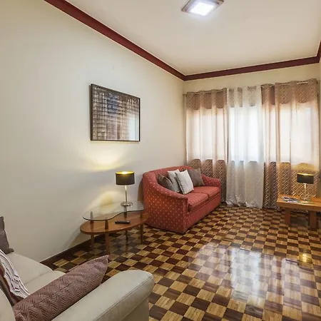 Miguel Bombarda Deluxe 4|6 Apartment